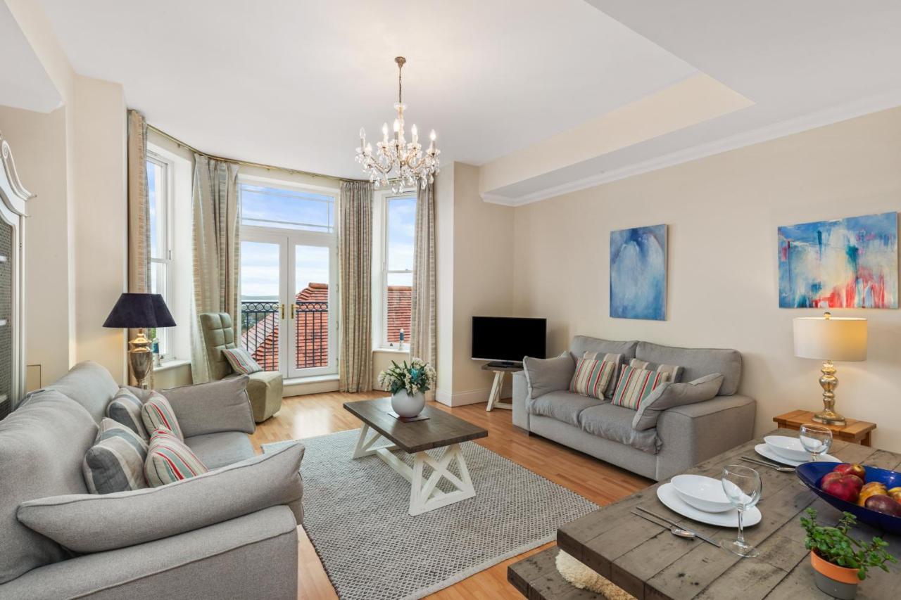 Bryn Y Mor - Tenby Apartment Sea Views Esterno foto
